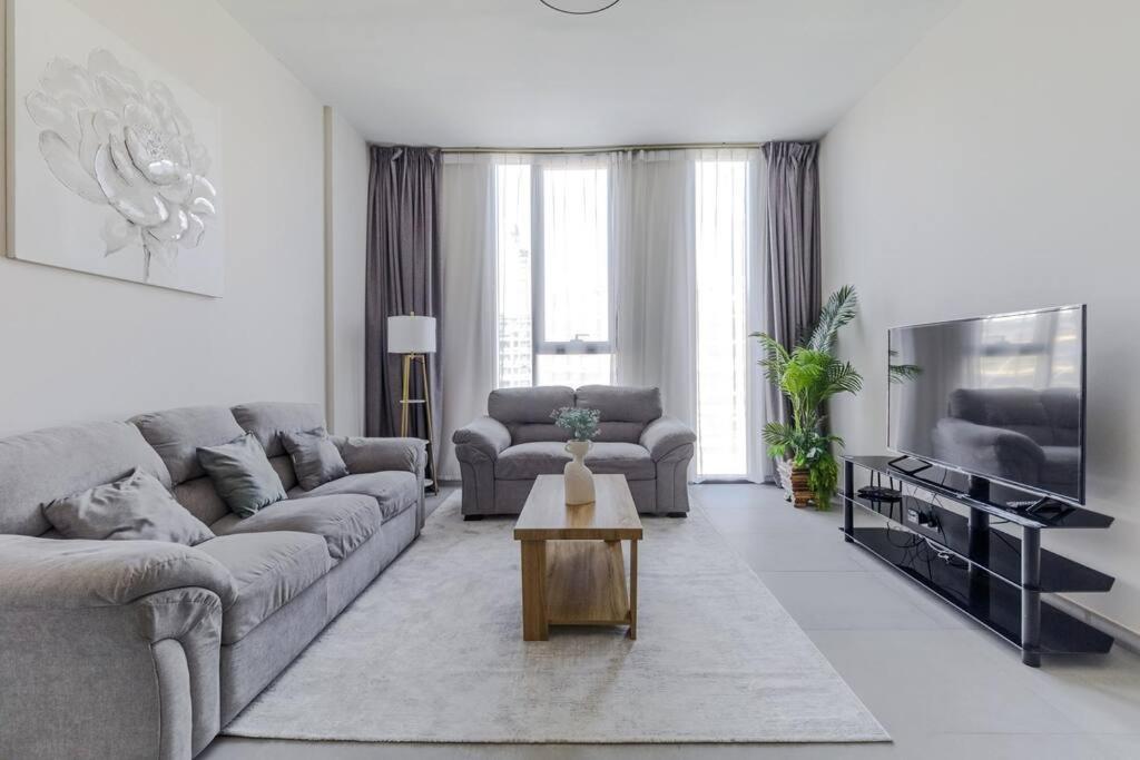 Sahab - Solo 1Br Apt In Al Jada Шарджа Екстер'єр фото