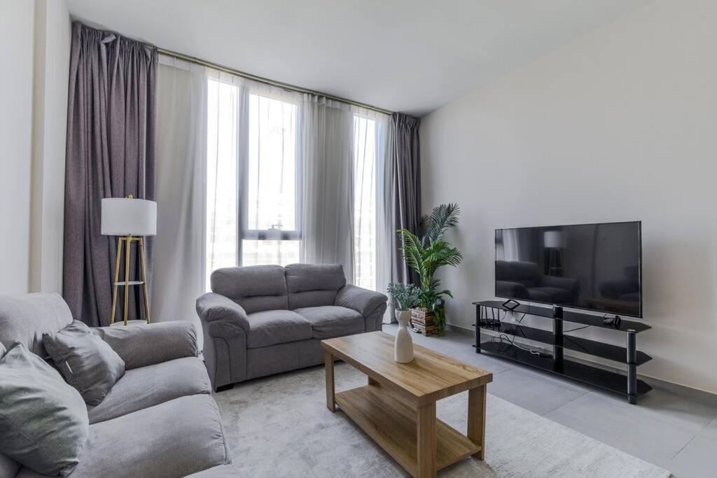 Sahab - Solo 1Br Apt In Al Jada Шарджа Екстер'єр фото